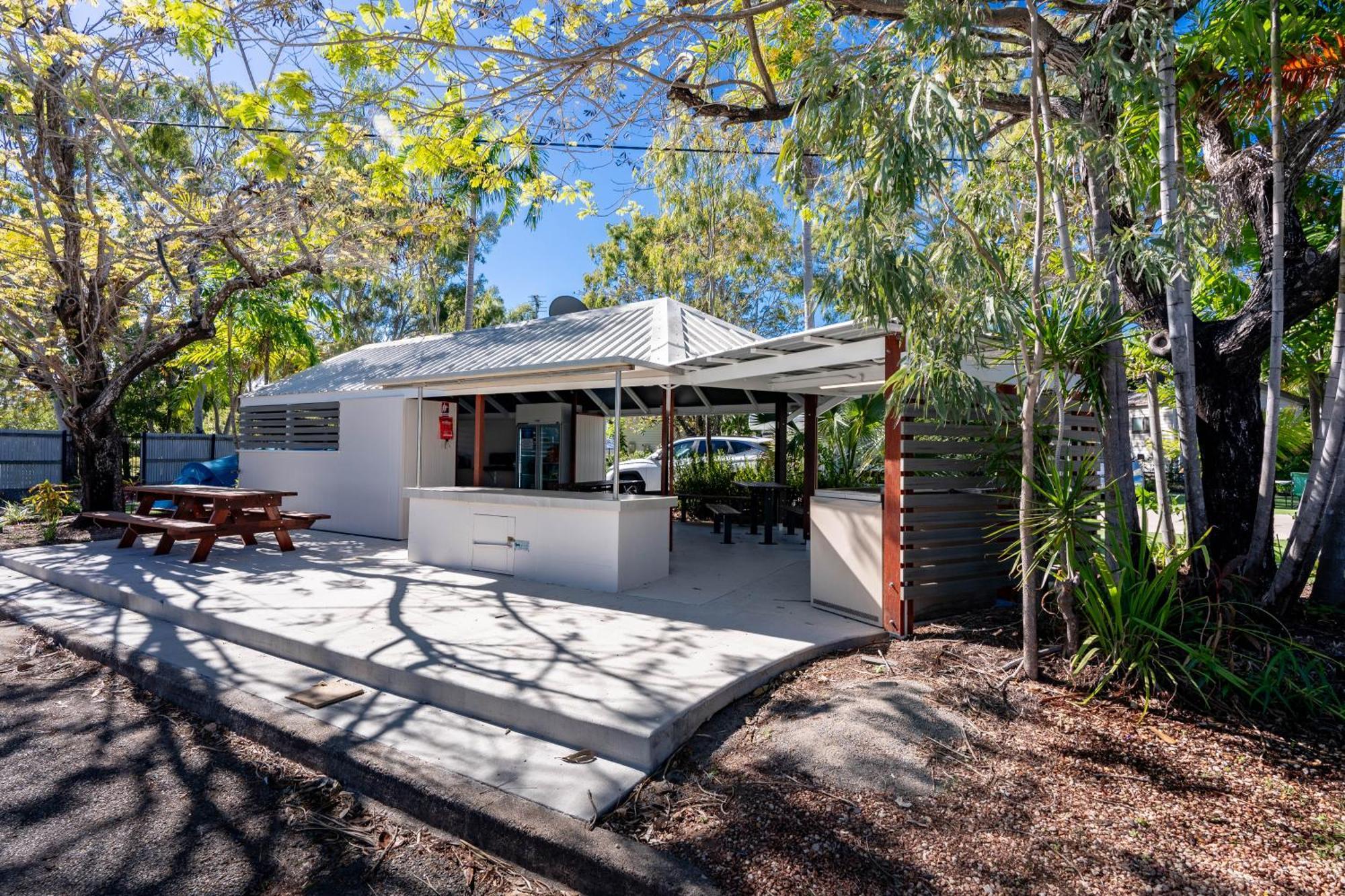 Big4 Tasman Holiday Parks - Rowes Bay Таунсвилл Экстерьер фото