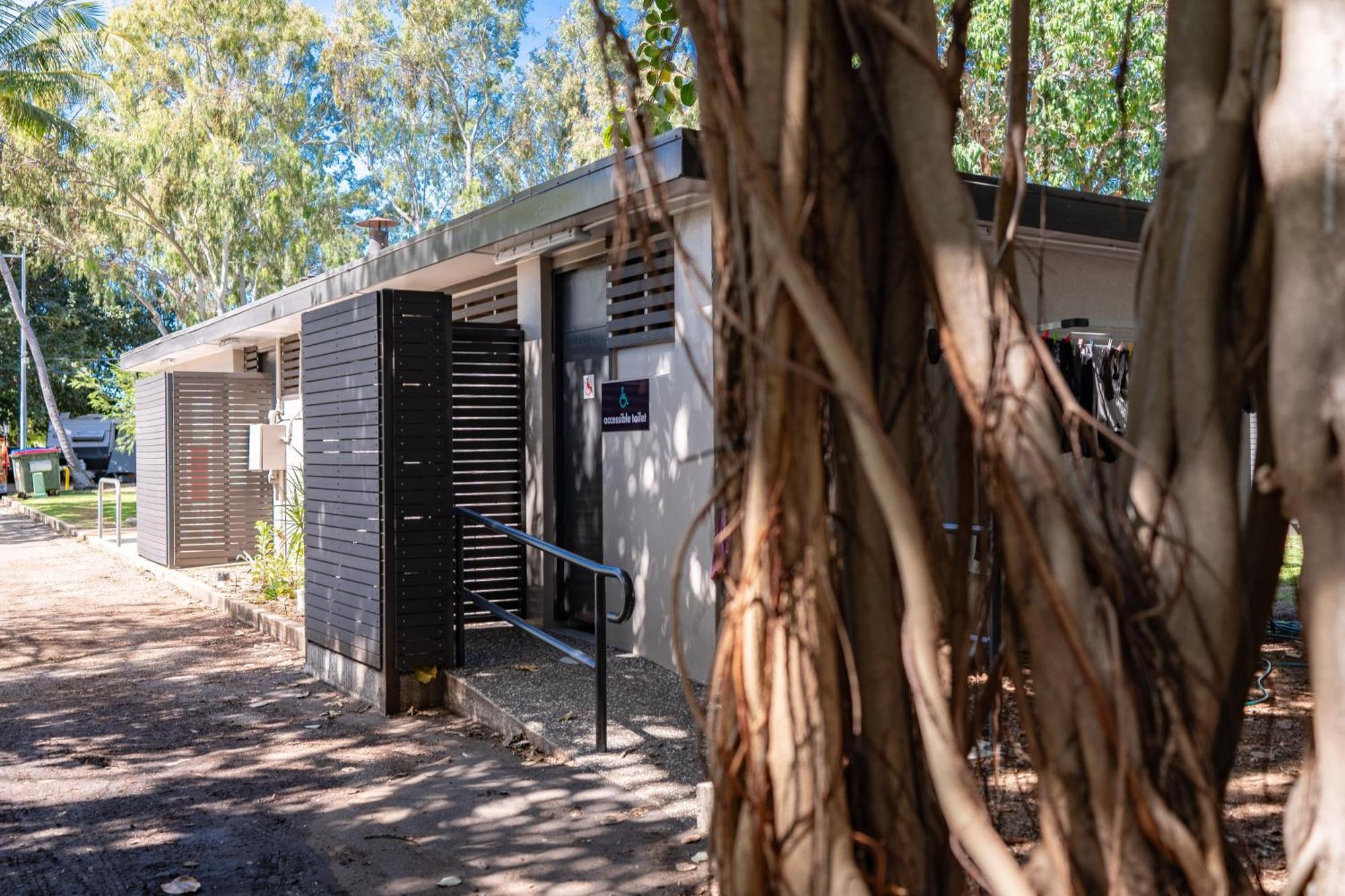 Big4 Tasman Holiday Parks - Rowes Bay Таунсвилл Экстерьер фото