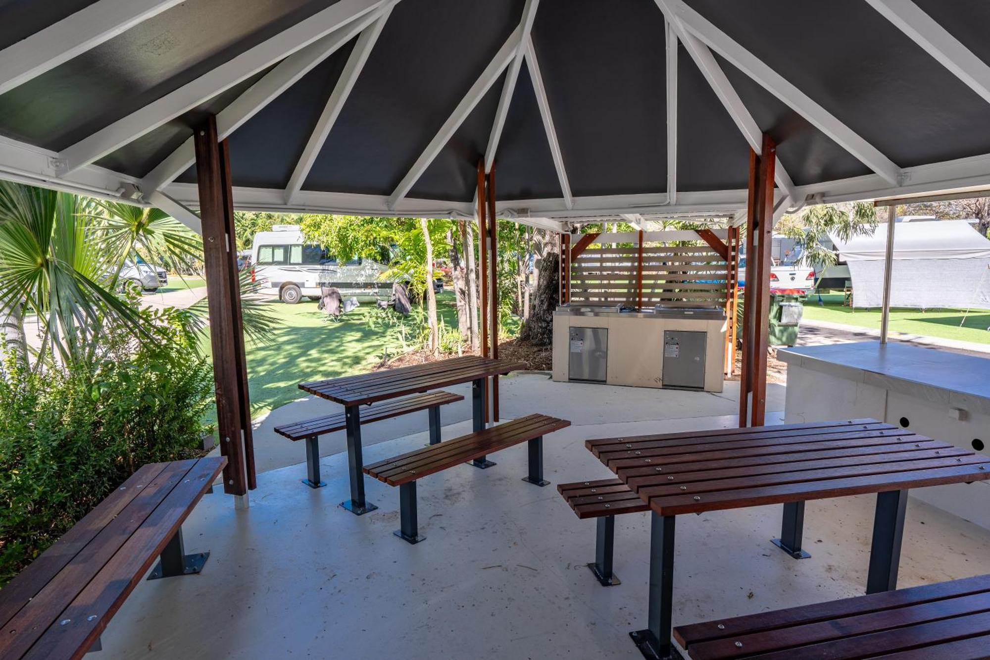 Big4 Tasman Holiday Parks - Rowes Bay Таунсвилл Экстерьер фото